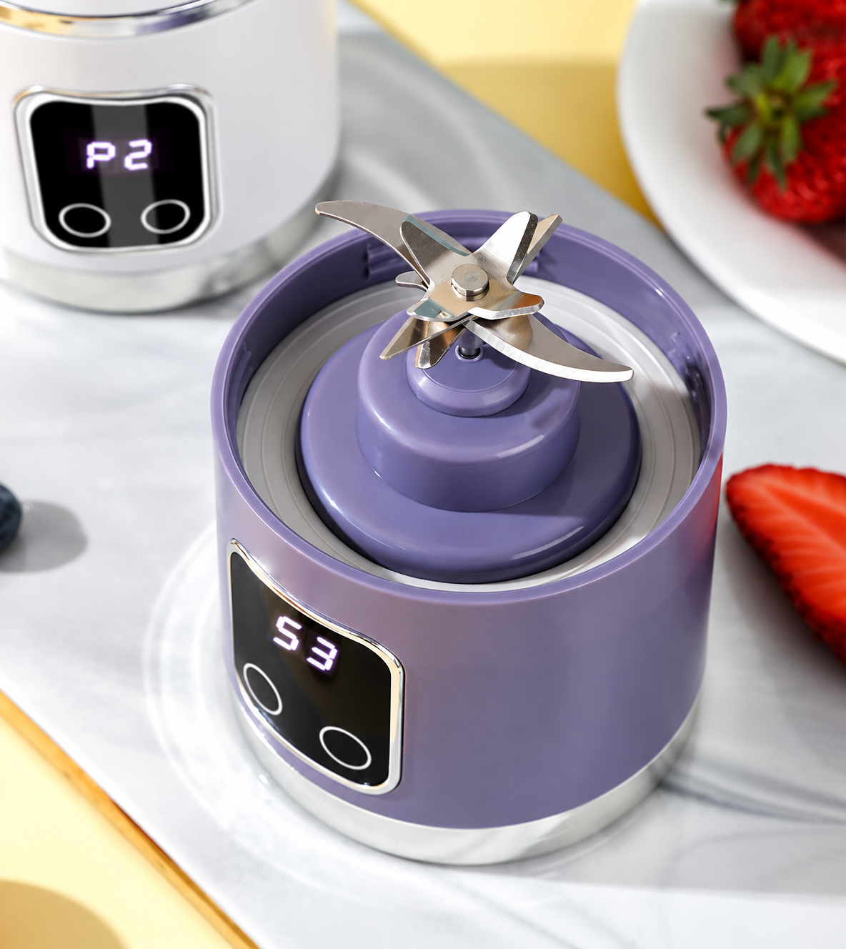 Portable blender with fresh fruit
